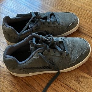 Size 6.5 women’s Nike sneakers